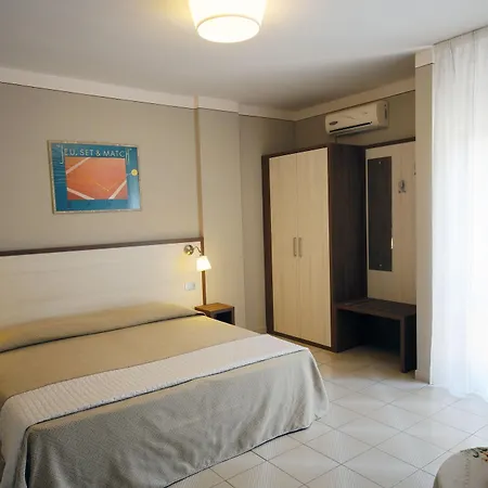 Primavera Hotel 3*