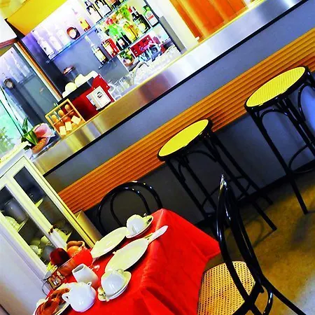 Primavera Hotel 3*